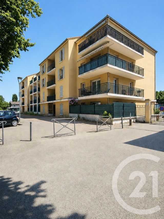 appartement - VAULX EN VELIN - 69