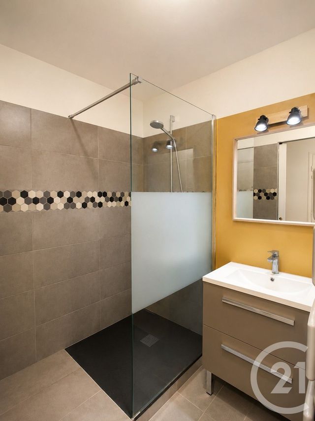 Appartement F2 à vendre - 2 pièces - 49.06 m2 - VAULX EN VELIN - 69 - RHONE-ALPES - Century 21 Villa Urbana
