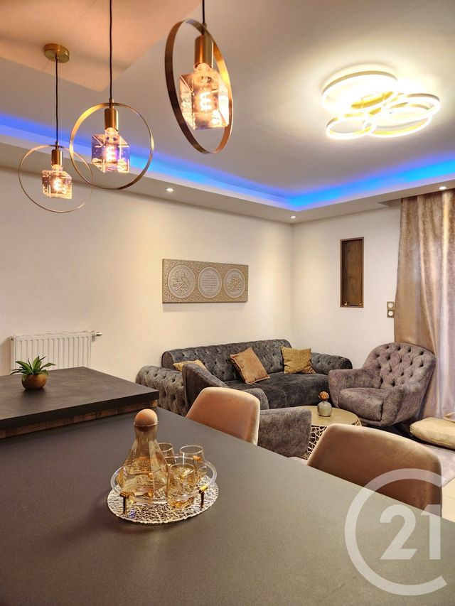 Appartement F3 à vendre - 3 pièces - 59.51 m2 - BRON - 69 - RHONE-ALPES - Century 21 Villa Urbana