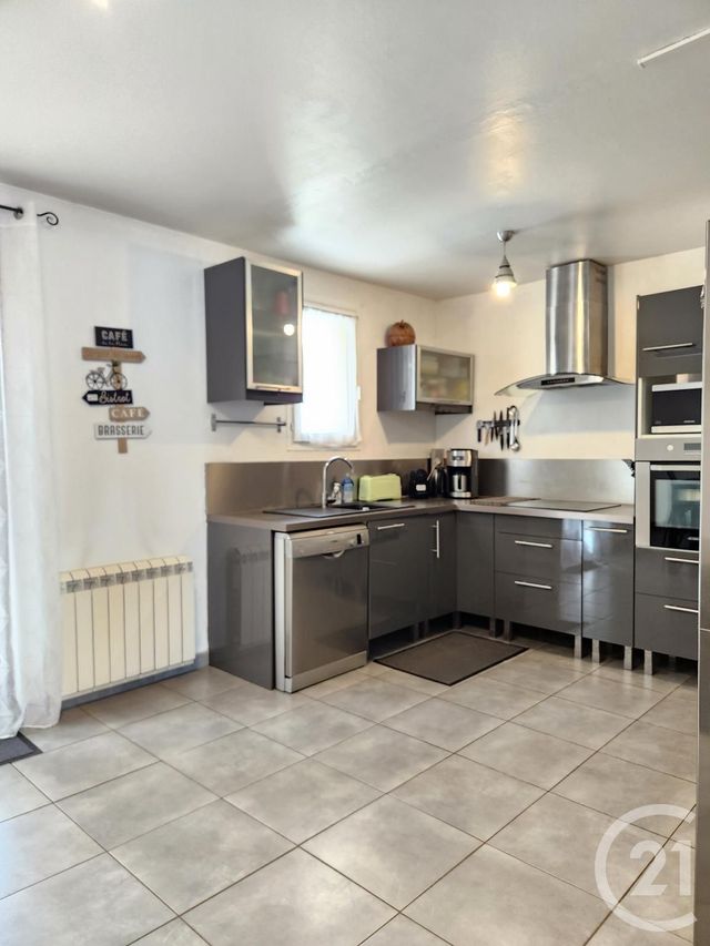 maison à vendre - 4 pièces - 75.0 m2 - VAULX EN VELIN - 69 - RHONE-ALPES - Century 21 Villa Urbana