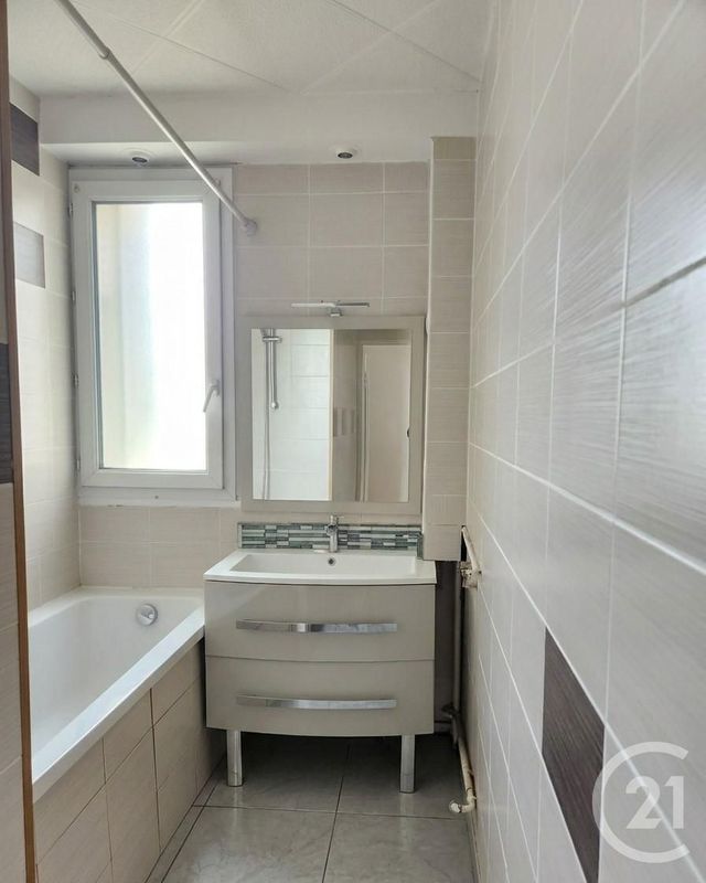 Appartement F4 à vendre - 4 pièces - 70.0 m2 - VILLEURBANNE - 69 - RHONE-ALPES - Century 21 Villa Urbana