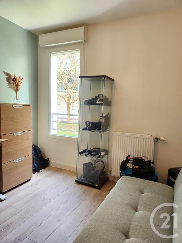 Appartement F3 à vendre - 3 pièces - 70.15 m2 - VAULX EN VELIN - 69 - RHONE-ALPES - Century 21 Villa Urbana