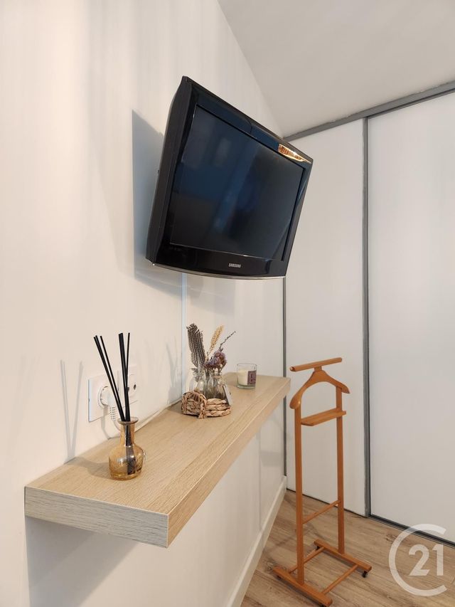 Appartement F3 à vendre - 3 pièces - 70.15 m2 - VAULX EN VELIN - 69 - RHONE-ALPES - Century 21 Villa Urbana