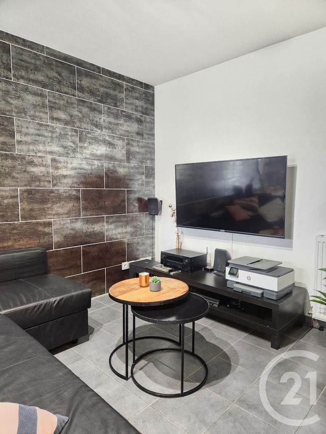 Appartement F3 à vendre - 3 pièces - 70.15 m2 - VAULX EN VELIN - 69 - RHONE-ALPES - Century 21 Villa Urbana