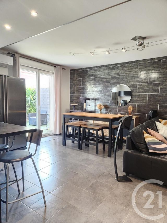 Appartement F3 à vendre - 3 pièces - 70.15 m2 - VAULX EN VELIN - 69 - RHONE-ALPES - Century 21 Villa Urbana
