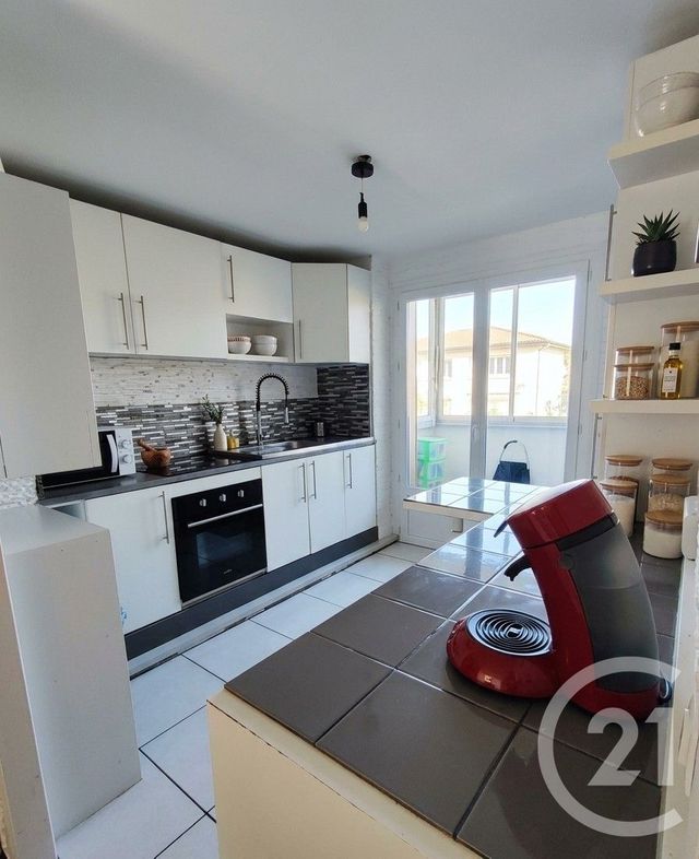 Appartement F2 à vendre - 2 pièces - 51.84 m2 - VILLEURBANNE - 69 - RHONE-ALPES - Century 21 Villa Urbana