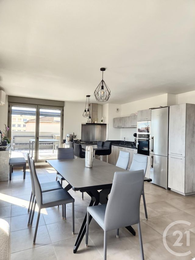 Appartement F4 à vendre - 4 pièces - 96.3 m2 - VILLEURBANNE - 69 - RHONE-ALPES - Century 21 Villa Urbana