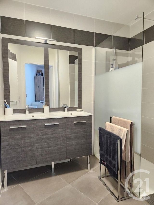 Appartement F4 à vendre - 4 pièces - 96.3 m2 - VILLEURBANNE - 69 - RHONE-ALPES - Century 21 Villa Urbana