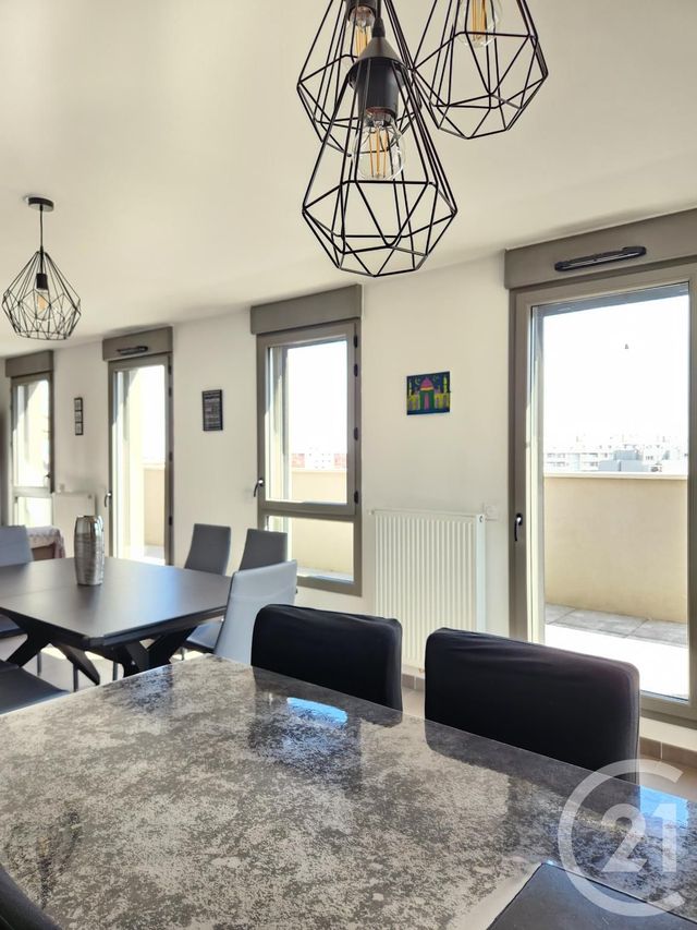 Appartement F4 à vendre - 4 pièces - 96.3 m2 - VILLEURBANNE - 69 - RHONE-ALPES - Century 21 Villa Urbana