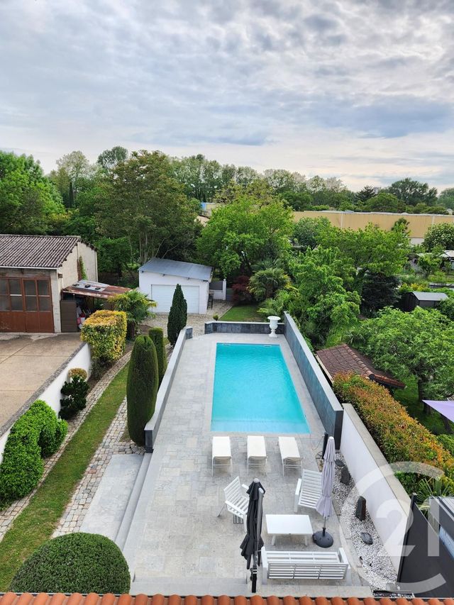 maison à vendre - 5 pièces - 140.0 m2 - VAULX EN VELIN - 69 - RHONE-ALPES - Century 21 Villa Urbana
