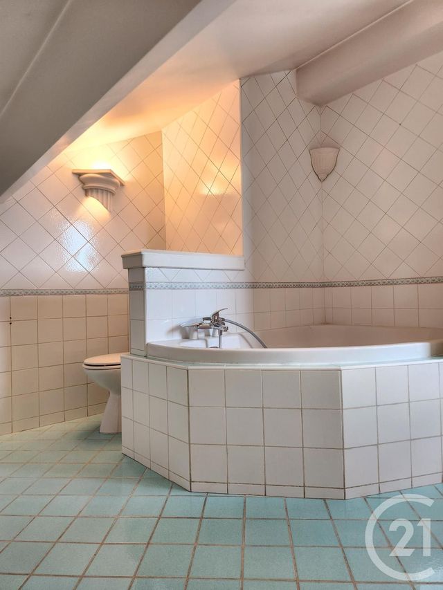 maison à vendre - 5 pièces - 140.0 m2 - VAULX EN VELIN - 69 - RHONE-ALPES - Century 21 Villa Urbana