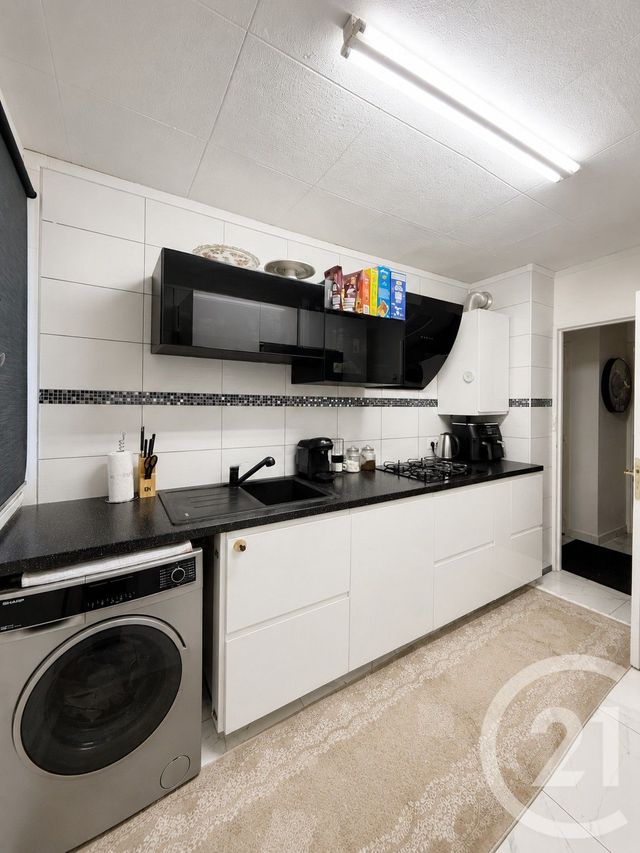Appartement F4 à vendre - 4 pièces - 70.17 m2 - VILLEURBANNE - 69 - RHONE-ALPES - Century 21 Villa Urbana
