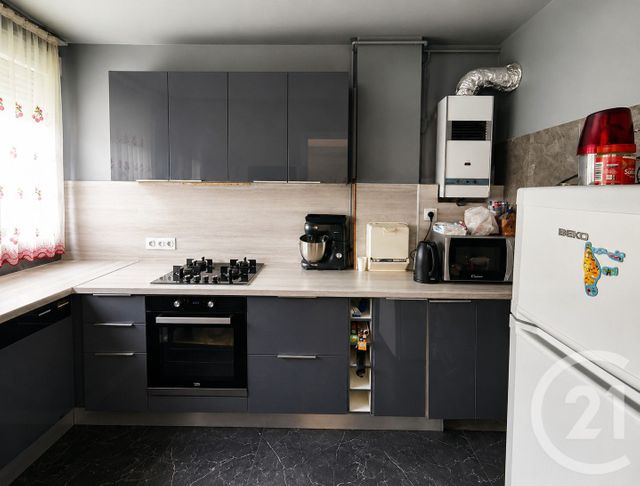 Appartement T3 à vendre - 4 pièces - 67.52 m2 - BRON - 69 - RHONE-ALPES - Century 21 Villa Urbana