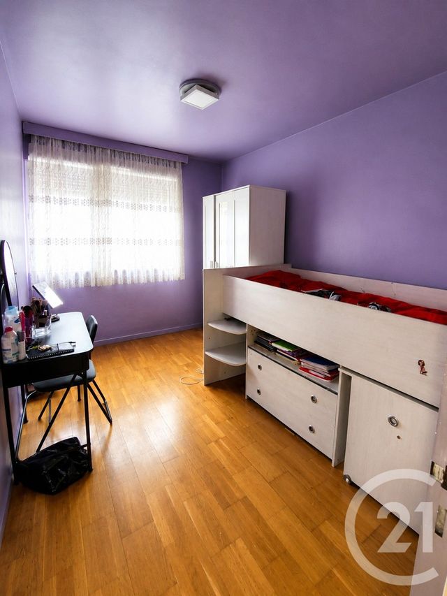 Appartement T3 à vendre - 4 pièces - 67.52 m2 - BRON - 69 - RHONE-ALPES - Century 21 Villa Urbana
