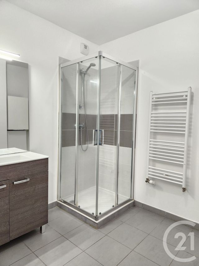 Appartement F3 à vendre - 3 pièces - 63.0 m2 - VILLEURBANNE - 69 - RHONE-ALPES - Century 21 Villa Urbana