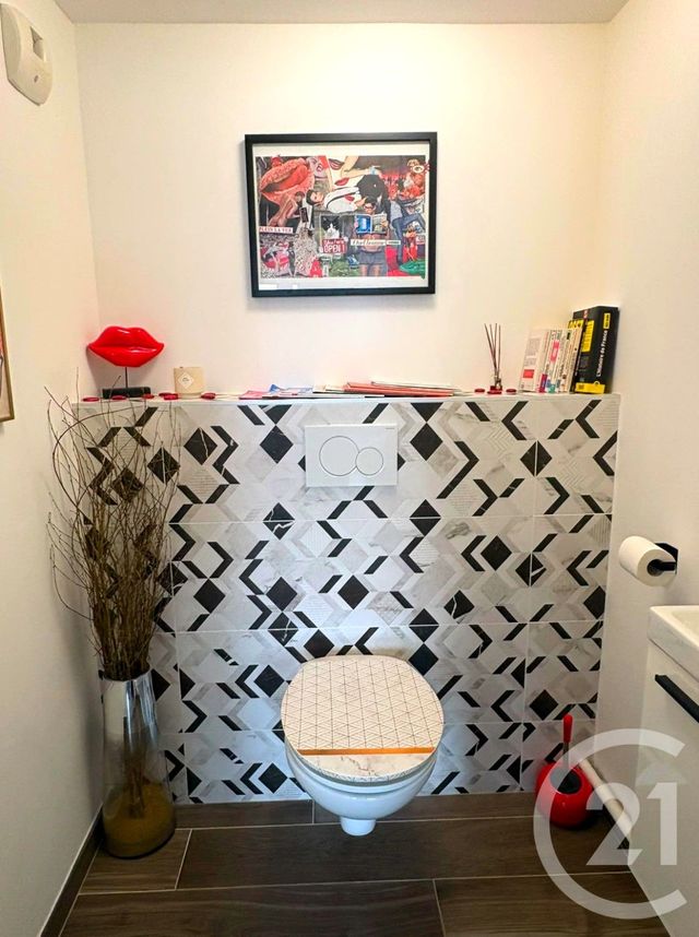 Appartement F4 à vendre - 4 pièces - 76.0 m2 - VILLEURBANNE - 69 - RHONE-ALPES - Century 21 Villa Urbana