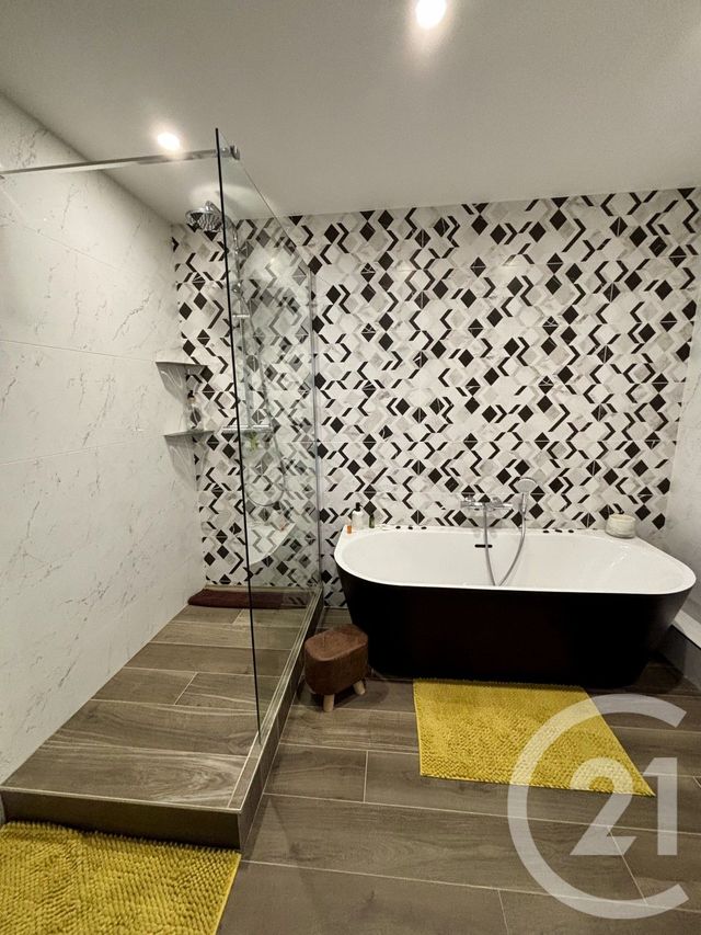 Appartement F4 à vendre - 4 pièces - 76.0 m2 - VILLEURBANNE - 69 - RHONE-ALPES - Century 21 Villa Urbana