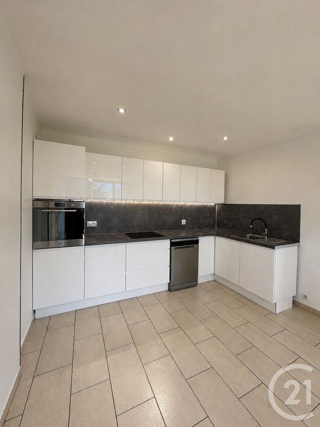 Appartement T4 à vendre - 4 pièces - 84.47 m2 - VILLEURBANNE - 69 - RHONE-ALPES - Century 21 Villa Urbana