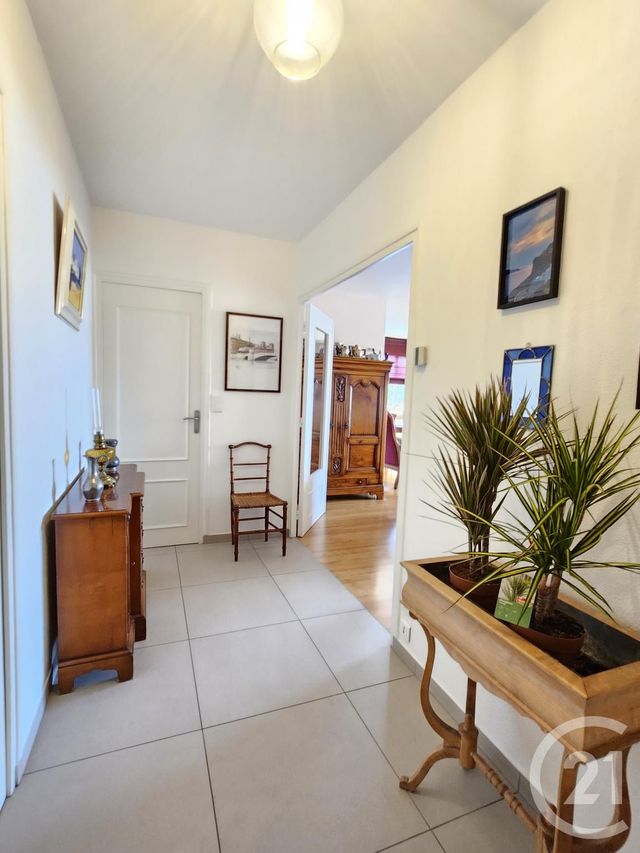 Appartement F4 à vendre - 4 pièces - 89.23 m2 - VILLEURBANNE - 69 - RHONE-ALPES - Century 21 Villa Urbana