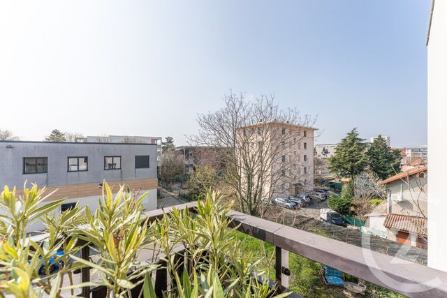 Appartement F4 à vendre - 4 pièces - 82.0 m2 - ST PRIEST - 69 - RHONE-ALPES - Century 21 Villa Urbana