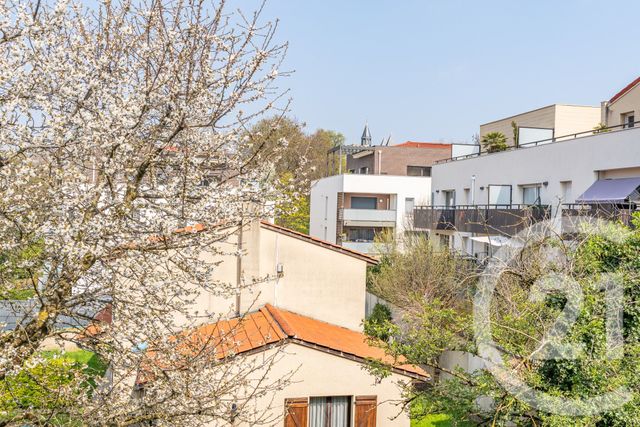 Appartement F4 à vendre - 4 pièces - 82.0 m2 - ST PRIEST - 69 - RHONE-ALPES - Century 21 Villa Urbana