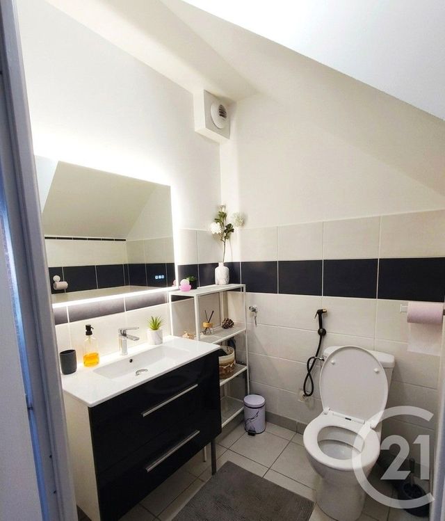 maison à vendre - 5 pièces - 105.0 m2 - VAULX EN VELIN - 69 - RHONE-ALPES - Century 21 Villa Urbana
