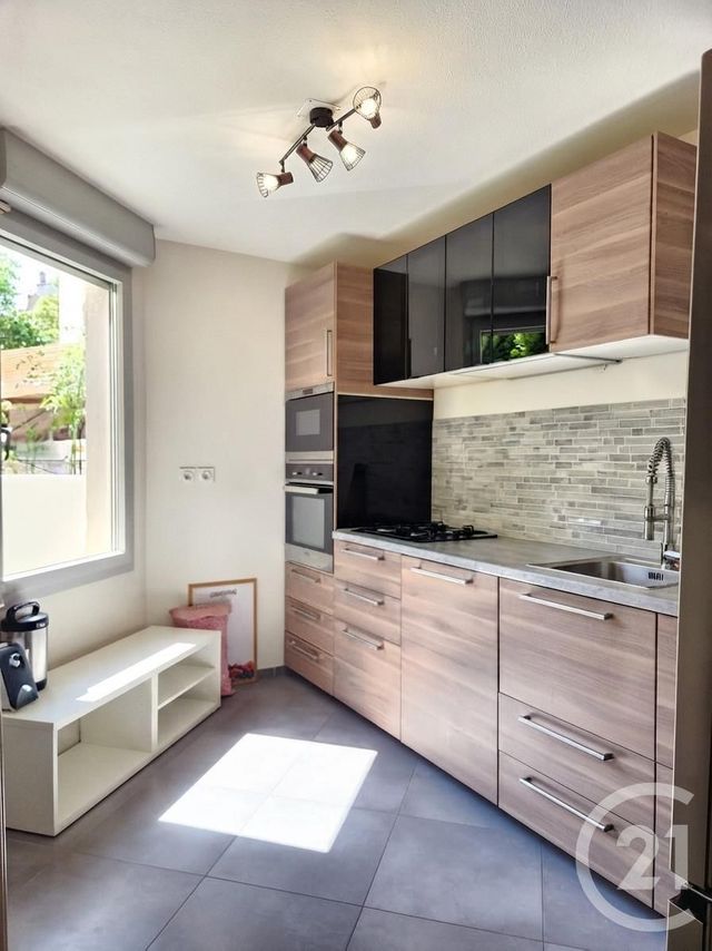 Appartement F3 à vendre - 3 pièces - 68.28 m2 - VILLEURBANNE - 69 - RHONE-ALPES - Century 21 Villa Urbana