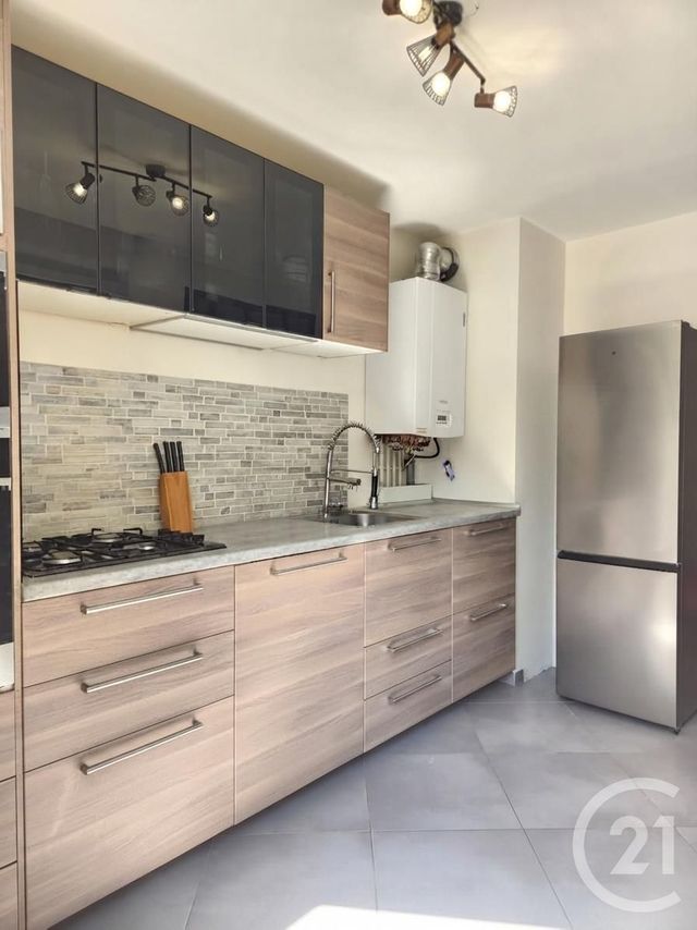 Appartement F3 à vendre - 3 pièces - 68.28 m2 - VILLEURBANNE - 69 - RHONE-ALPES - Century 21 Villa Urbana
