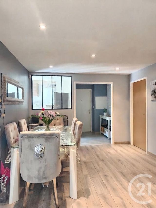 Appartement F3 à vendre - 3 pièces - 68.28 m2 - VILLEURBANNE - 69 - RHONE-ALPES - Century 21 Villa Urbana