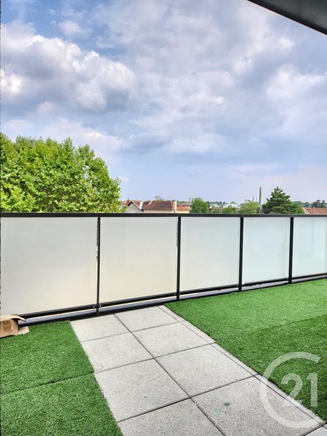 Appartement F4 à vendre - 4 pièces - 92.53 m2 - RILLIEUX LA PAPE - 69 - RHONE-ALPES - Century 21 Villa Urbana