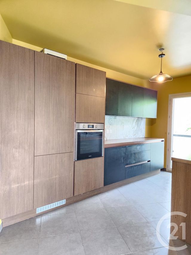 Appartement F4 à vendre - 4 pièces - 92.53 m2 - RILLIEUX LA PAPE - 69 - RHONE-ALPES - Century 21 Villa Urbana