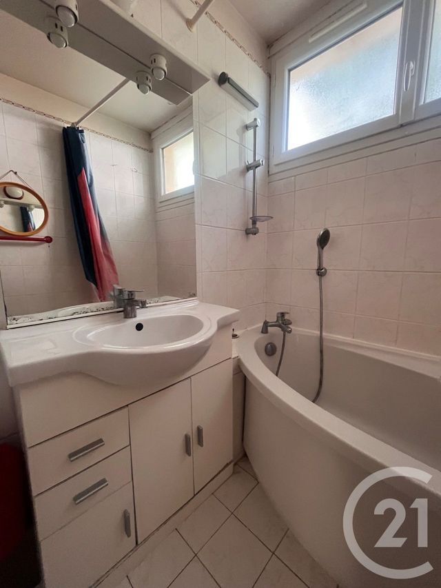 Appartement F3 à vendre - 3 pièces - 60.0 m2 - VILLEURBANNE - 69 - RHONE-ALPES - Century 21 Villa Urbana
