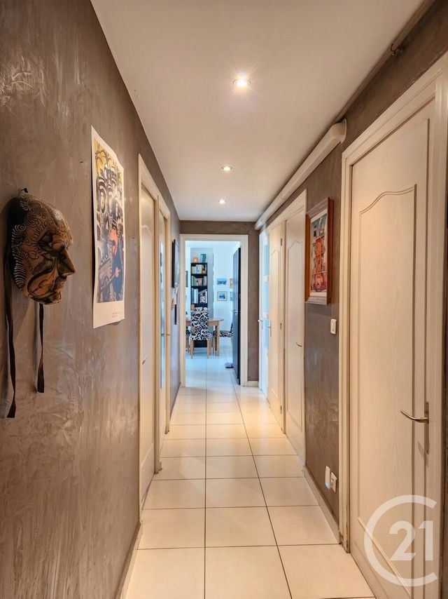 Appartement F4 à vendre - 4 pièces - 70.07 m2 - VILLEURBANNE - 69 - RHONE-ALPES - Century 21 Villa Urbana