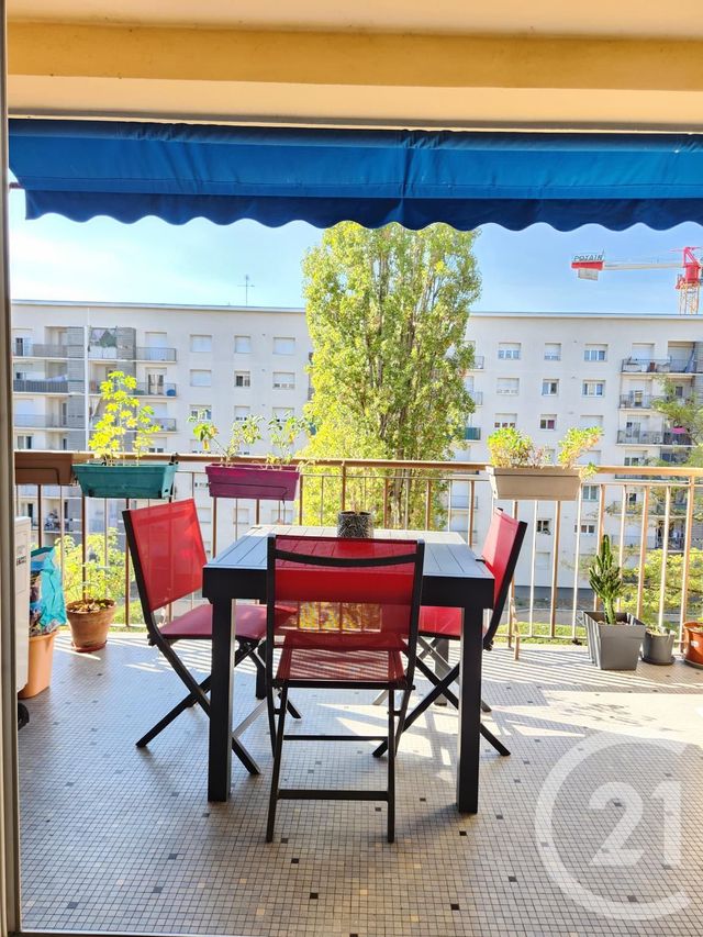 Appartement F4 à vendre - 4 pièces - 70.07 m2 - VILLEURBANNE - 69 - RHONE-ALPES - Century 21 Villa Urbana
