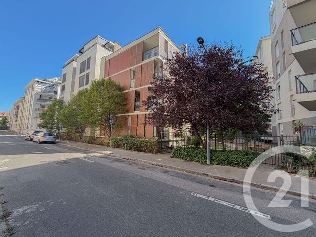 Appartement F3 à vendre - 3 pièces - 61.24 m2 - VILLEURBANNE - 69 - RHONE-ALPES - Century 21 Villa Urbana