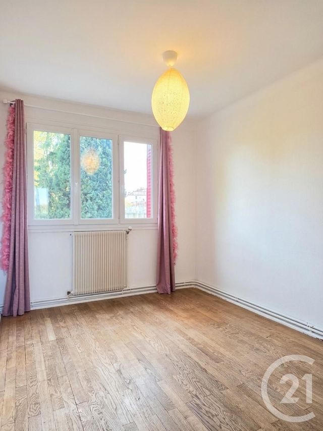 Appartement F5 à vendre - 5 pièces - 79.1 m2 - VILLEURBANNE - 69 - RHONE-ALPES - Century 21 Villa Urbana